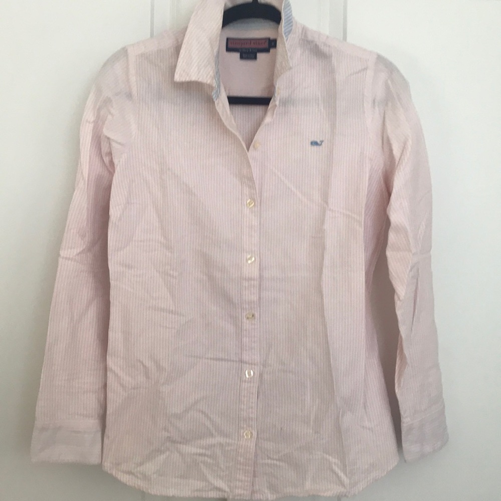 Vineyard vines button down shirt